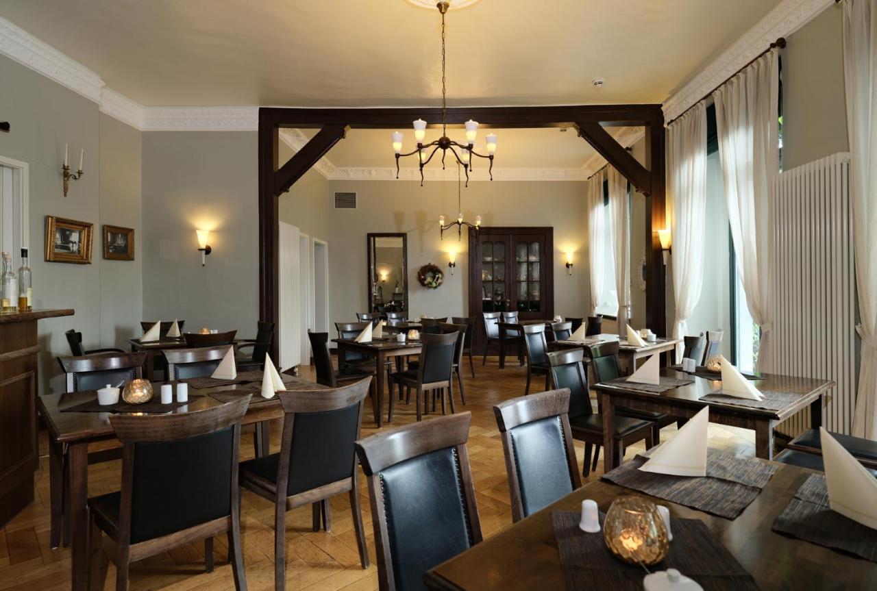 Gutshaus Redewisch Hotel & Restaurant Boltenhagen  Bagian luar foto